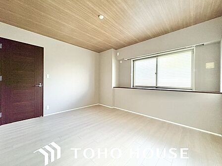 一日の疲れをいやしてくれる主寝室。時を忘れて過ごす場所として過ごせるお部屋。
