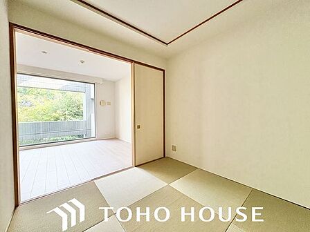 和室は心落ち着く空間。家族団らんや来客時の客間等々、多目的に活用出来る便利なスペースです。