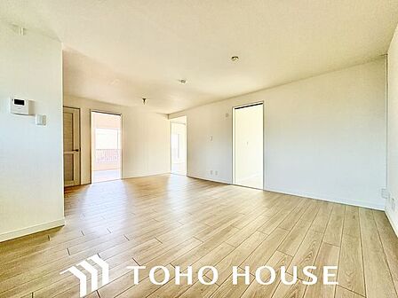 お気に入りのソファで一日ゆったりとくつろぐ時間を最優先にする。そんなスタイルをかなえられる空間です。