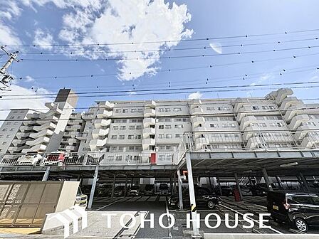 陽射しとともに、少しづつ装いを変える街の景観から、この街ならではの美しい風景とここから紡がれる物語。