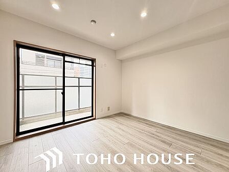 一日の疲れをいやしてくれる主寝室。時を忘れて過ごす場所として過ごせるお部屋。