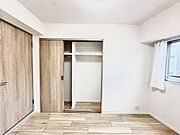 各部屋を最大限に広く使って頂ける様、全居住スペースに収納付。プライベートルームはゆったりと快適に。