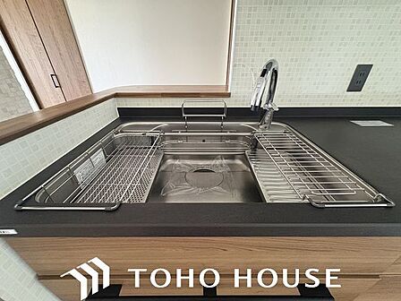 大きな調理器具や食器類もゆったり洗える大型シンクが嬉しいですね。