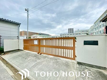 名古屋市立矢田小学校 190m