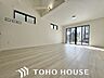 室内：洗練されたデザインと機能性が織りなすこだわりの住空間。ゆったりとした時間をお過ごしください。