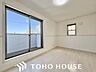 寝室：一日の疲れをいやしてくれる主寝室。時を忘れて過ごす場所として過ごせるお部屋。