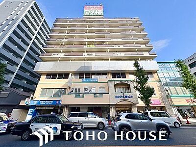 外観:爽やかな青空の下に贅沢なほどに降り注ぐ陽光、豊かな居住性。クオリティが見事に調和した住空間。 外観:爽やかな青空の下に贅沢なほどに降り注ぐ陽光、豊かな居住性。クオリティが見事に調和した住空間。