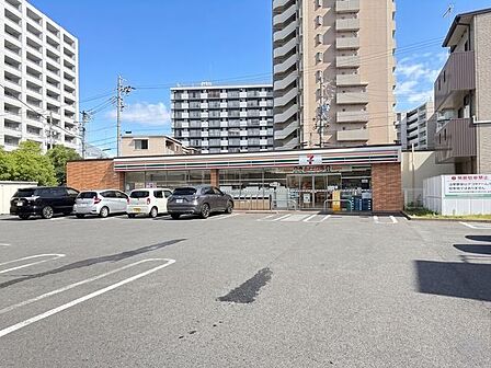 セブンイレブン名古屋萱場2丁目店 550m