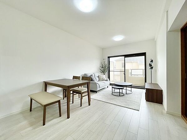 リビング/ダイニングを拡大表示