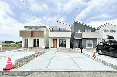 外観：2階の全居室にウォークインクローゼット付き！現地（2026年8月）撮影