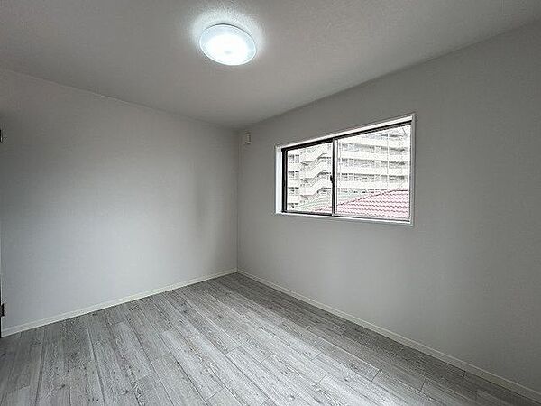 洋室を拡大表示