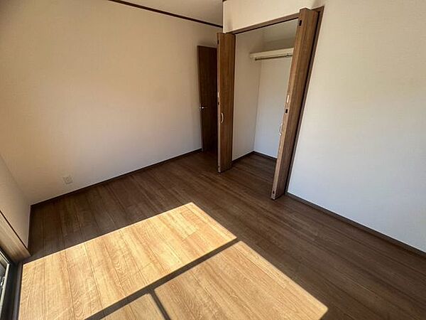 洋室を拡大表示