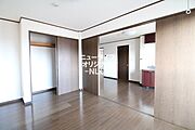 すぐ横になれる和室は、みんながほっと一息つける空間です。