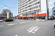 ツルハドラッグ 南林間駅前店（647m）