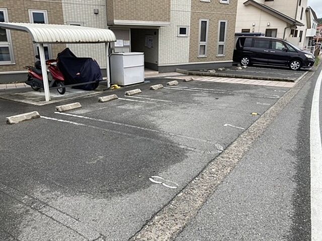 7 / 10