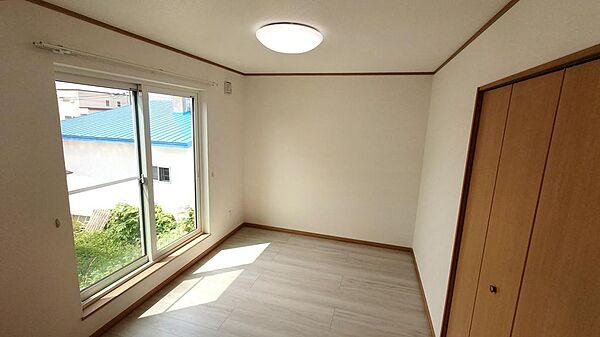 洋室を拡大表示