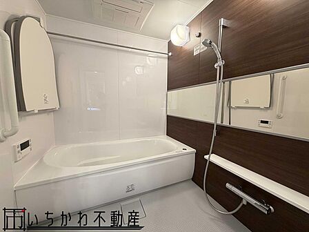 1620サイズの大きなお風呂 TESSの温水式暖房乾燥機がついています 電気代を気にせずにたっぷりと使えます