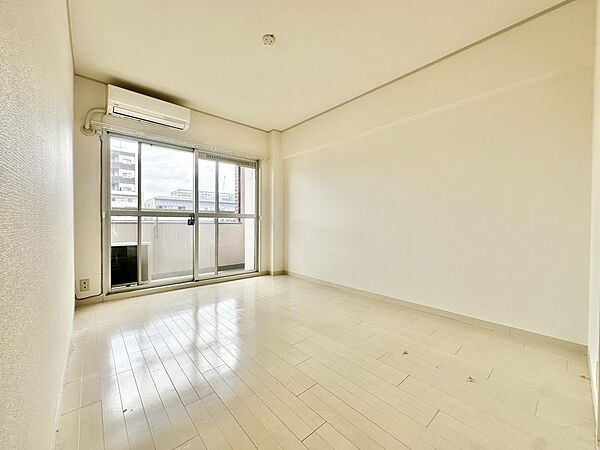 洋室を拡大表示