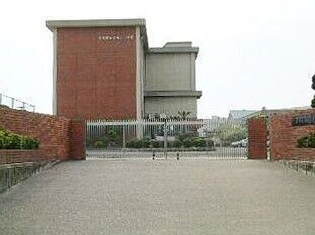 蟹江町立蟹江北中学校 1300m