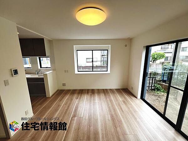 リビング/ダイニングを拡大表示