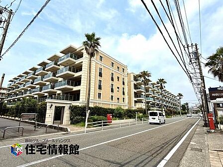 ご家族揃って建物と街並みをご覧いただけます。