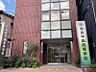 周辺：高校「私立東朋学園高校まで1713m」