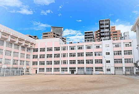 中学校「大阪市立花乃井中学校まで786m」