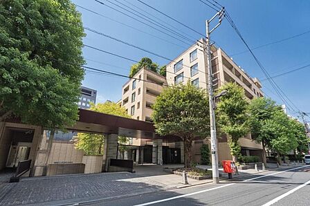 豊かな居住性とクオリティが見事に調和した住空間は住まうことの喜びを感じさせてくれます。