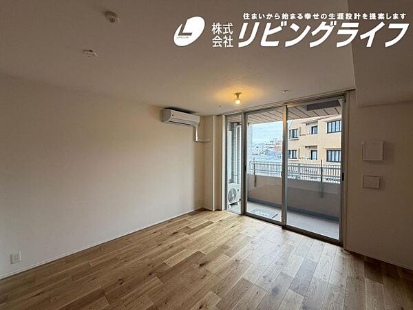 リビング/ダイニングを拡大表示