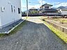 外観：前面道路含む現地写真
