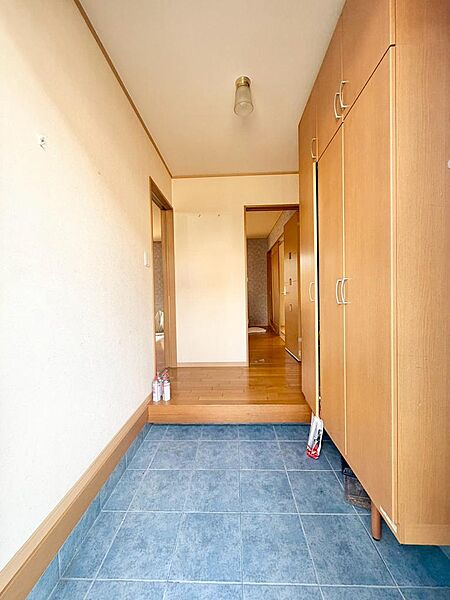 玄関を拡大表示