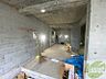 周辺：前面道路、建物周り等