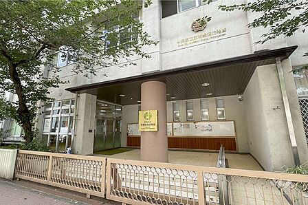 京橋朝海幼稚園[公立]の外観