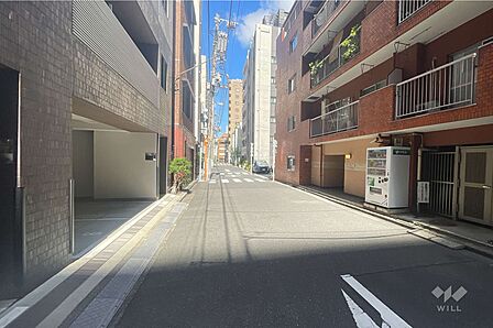 敷地北西側の前面道路
