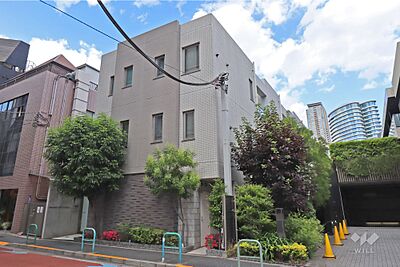 外観:オープンレジデンス南青山イーストテラスの外観(南西側から) 外観:オープンレジデンス南青山イーストテラスの外観(南西側から)