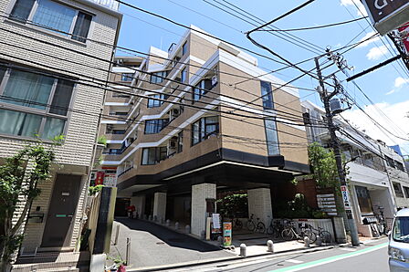 物件の外観(西側から)