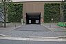 駐車場：駐車場の出入り口