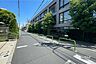 周辺：敷地北西側の前面道路