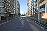 その他：敷地北東側の前面道路