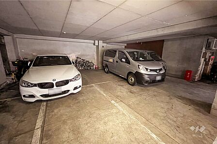 敷地内駐車場(屋内平面式)