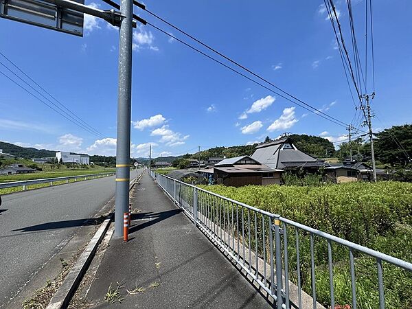 周辺を拡大表示