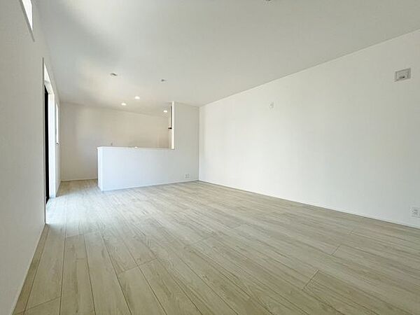 リビング/ダイニングを拡大表示