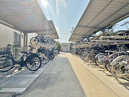駐輪場スペースもきれいに整頓されています。