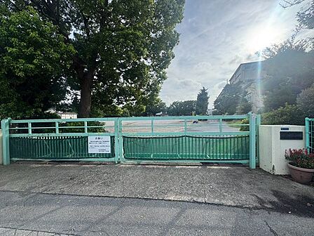 柏市立柏第八小学校 徒歩6分。 450m