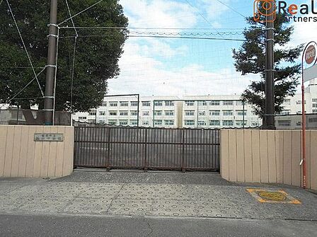 横浜市立谷本中学校 徒歩10分。 760m