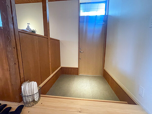 玄関を拡大表示