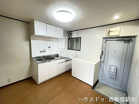 \東中野駅徒歩5分!リノベーション工事中!/
