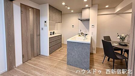 作業がしやすくゆとりのあるキッチンです。