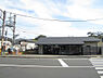 周辺： 【駅】阪急嵐山線の松尾大社駅です。マンションから約700ｍ徒歩約8分です。桂駅で乗り換えて、京都河原町駅や梅田駅に行くことができます。駅周辺にはカフェが充実しています。
