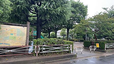 アカシア公園 750m